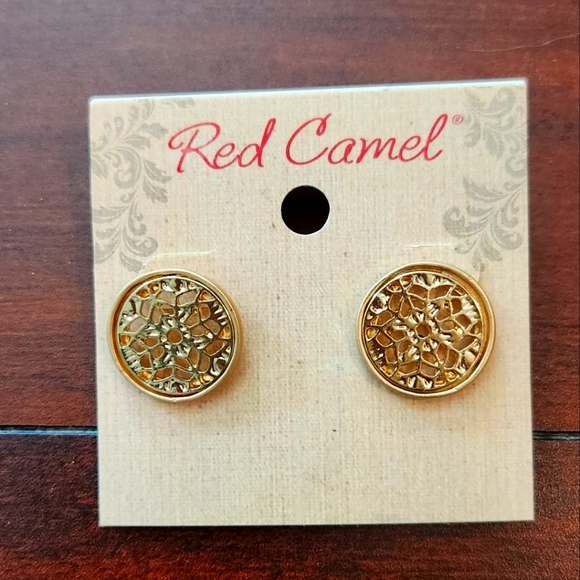 Red Camel Gold earrings - Picture 1 of 2